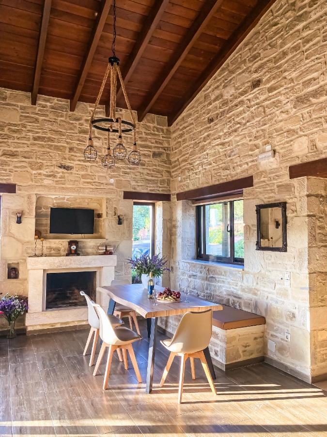 Olive Land - Γη Τησ Ελιασ / Stone Villa. Γούβες Εξωτερικό φωτογραφία